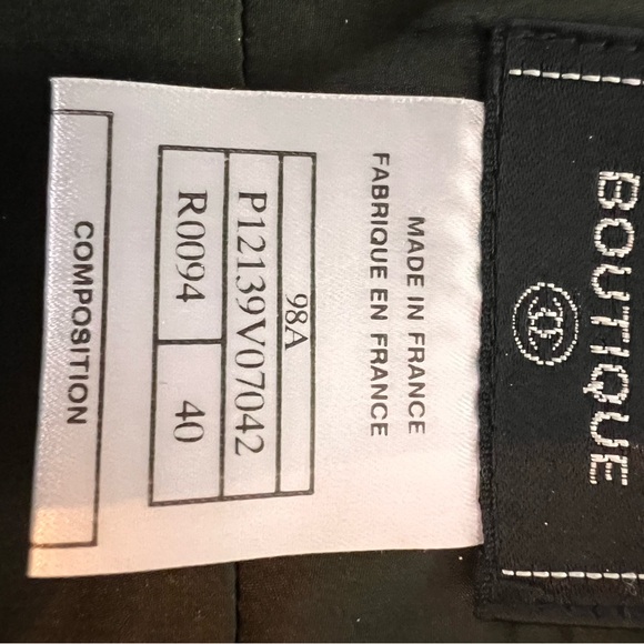 Chanel skirt suit - Picture 7 of 7